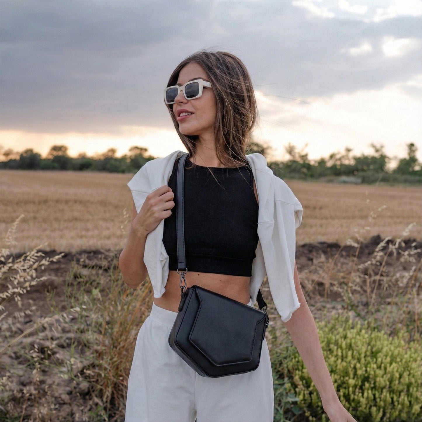 Shield Crossbody Bag | Scarpella