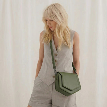 Shield Crossbody Bag | Scarpella