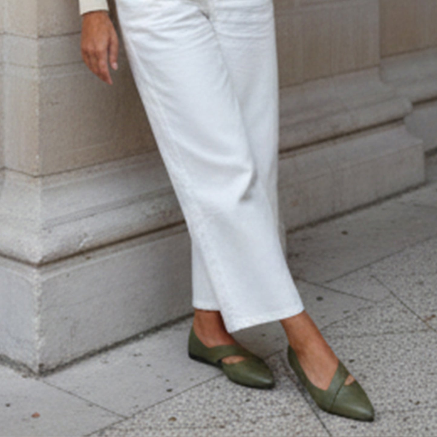 Aria – Cross Strap Flat