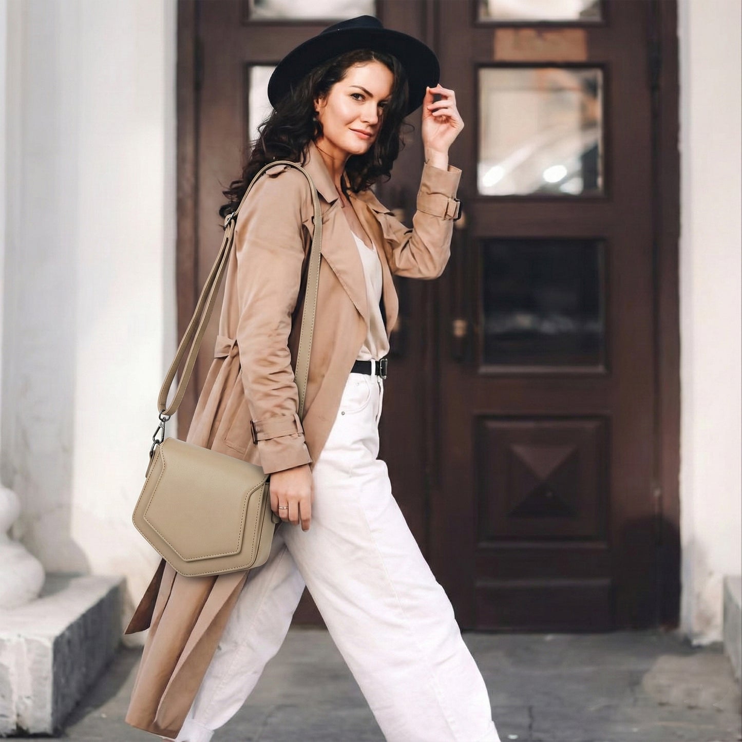 Shield Crossbody Bag | Scarpella