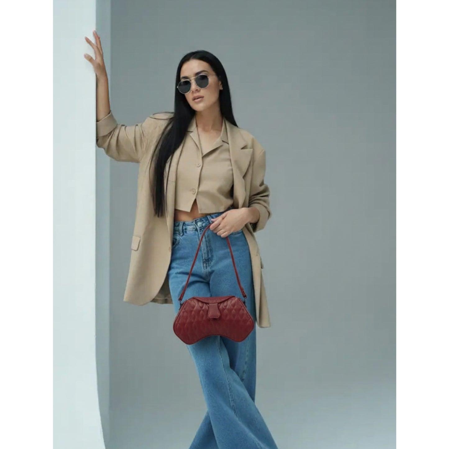 Frieda – Embroidered Crossbody