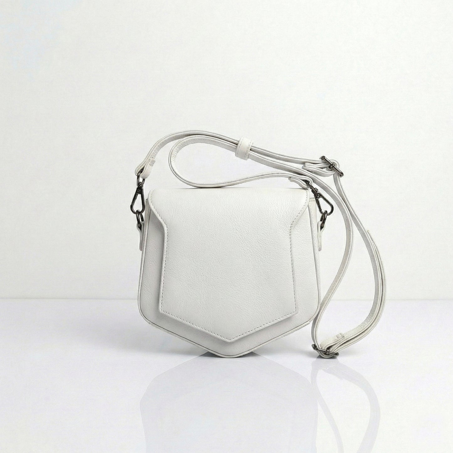 Shield Crossbody Bag | Scarpella