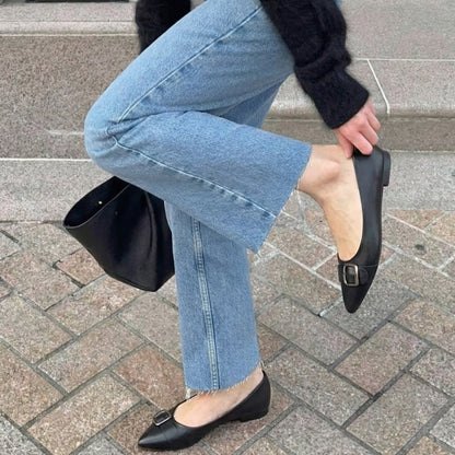 Ella – Buckle Flat
