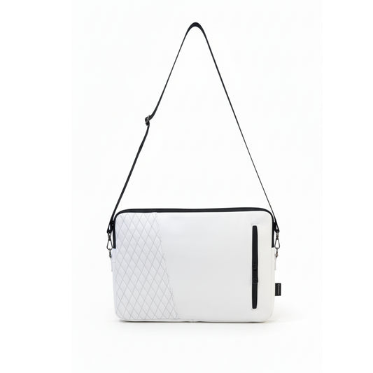 White  Edge Capitoné  Laptop Sleeve