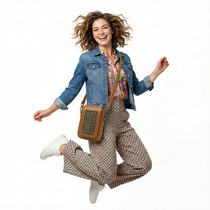 Grida Sleek Crossbody Clutch | Scarpella