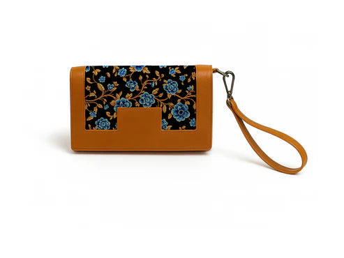 Sarrah Clutch Nilo