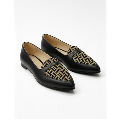 Grida Stride Flat Shoes